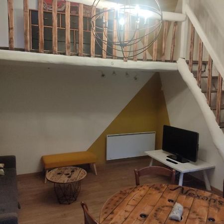 Petite Maison De Caractere 4 Ou Personnes Ла-Тюрбаль Екстер'єр фото